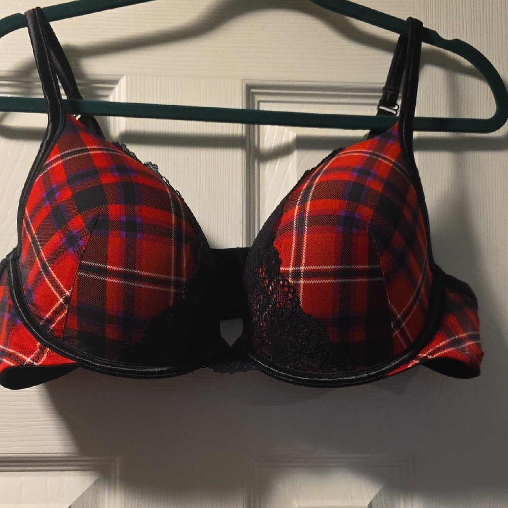 Cacique Brand NWT 42C Smooth Boost Plunge Plaid Red and Black Women's Bra